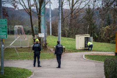 Kirchberg a.M.: Gasgeruch - 178 Schueler in Turnhalle untergebracht